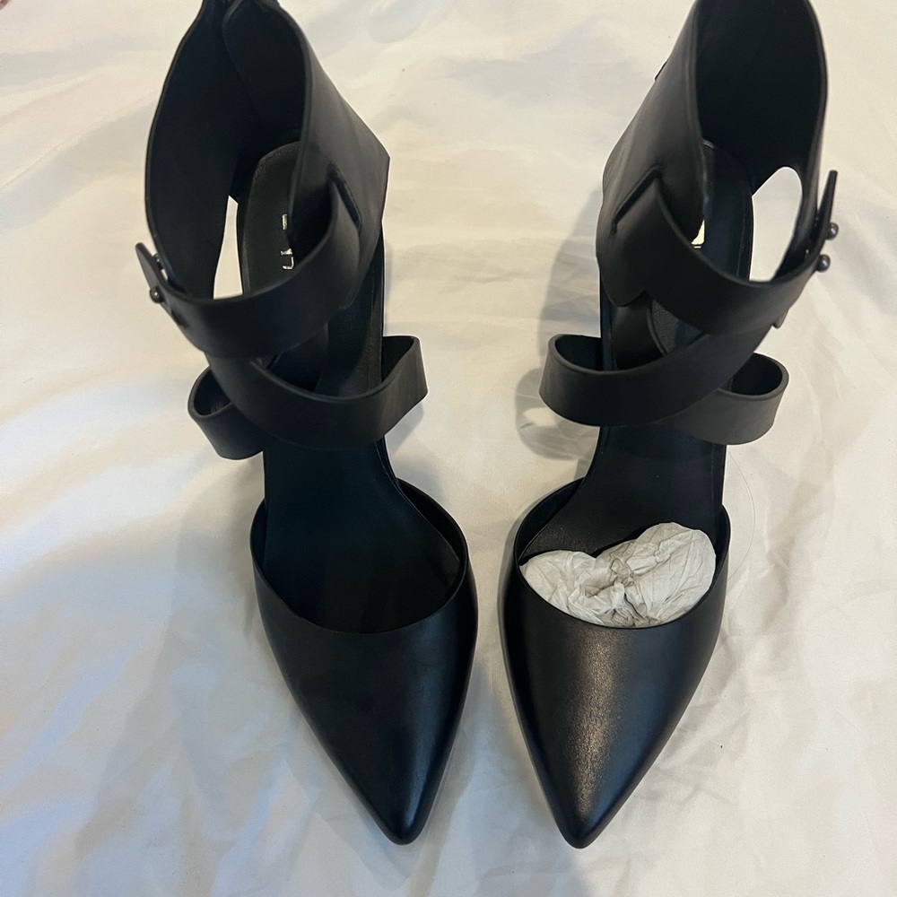 Joe’s Jeans Black Leather Pointed Toe Pumps BRAND NEW